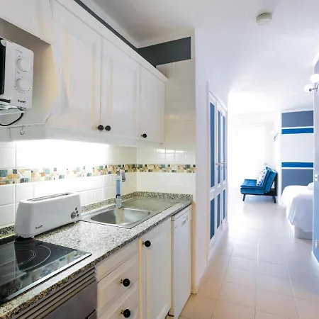 Appartamento 313 Park With Pool And Private Garden